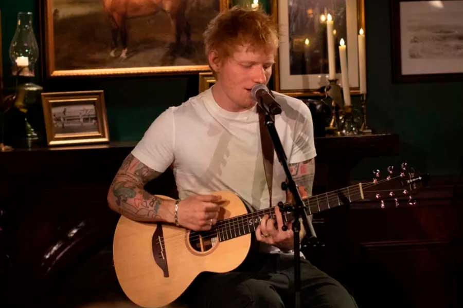 Ed-Sheeran-conquista-Garibaldi-con-un-íntimo-mini-concierto-sorpresa